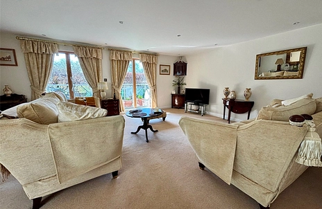 2 bedroom apartment for sale - West Approach Drive, Pittville, Cheltenham, Gloucestershire, GL52 - Property View 2