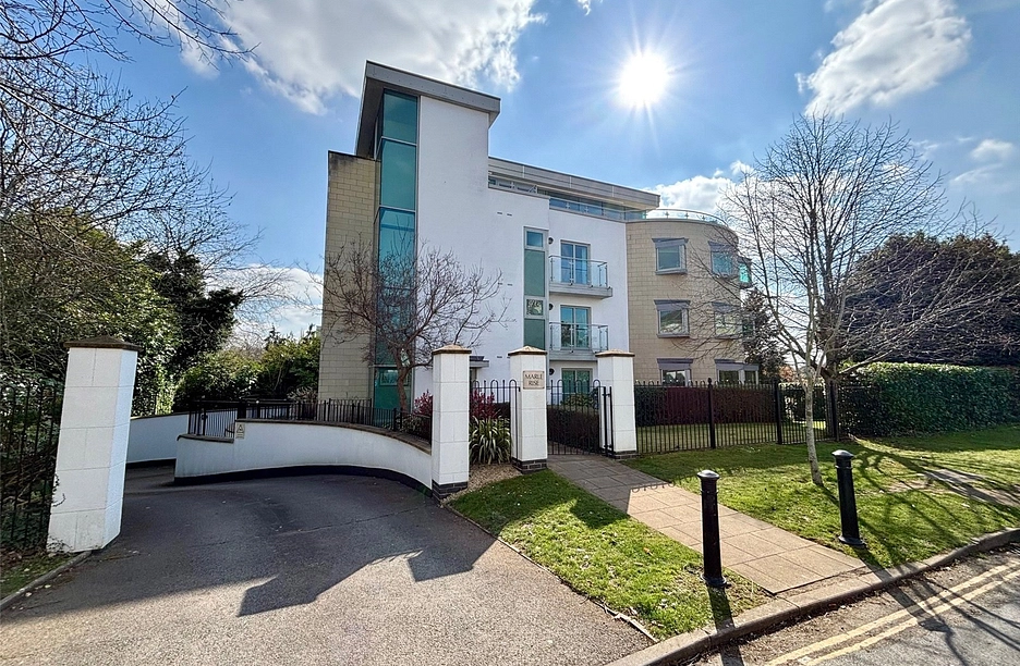 2 bedroom apartment for sale - West Approach Drive, Pittville, Cheltenham, Gloucestershire, GL52 - Property View 1