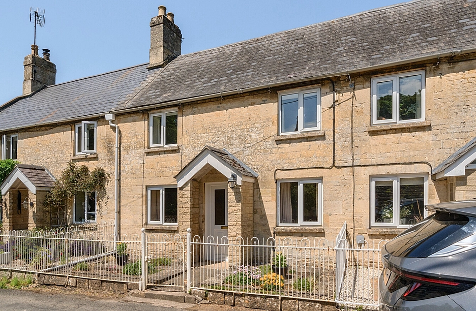 2 bedroom house for sale - Church Row, Shipton Oliffe, Cheltenham, Gloucestershire, GL54 - Property View 1