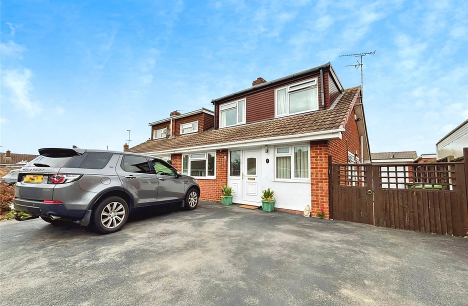 3 bedroom house for sale - Springbank Drive, Cheltenham, Gloucestershire, GL51 - Property View 1