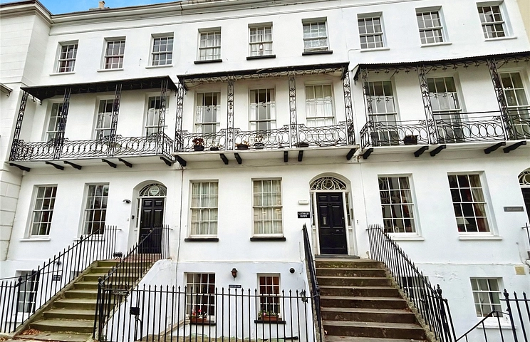 2 bedroom apartment for sale - Wellington Street, Cheltenham, Gloucestershire, GL50 - Property View 1