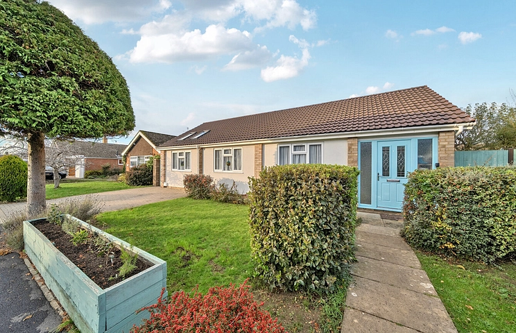 3 bedroom bungalow for sale - Highland Road, Cheltenham, Gloucestershire, GL53 - Property View 1
