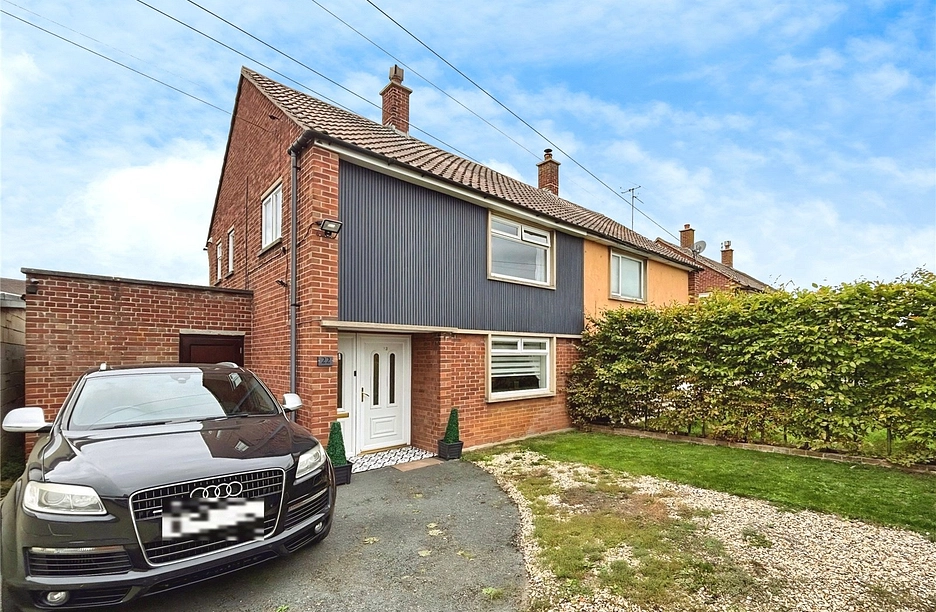 3 bedroom house for sale - Winterbotham Road, Hesters Way, Cheltenham, Gloucestershire, GL51 - Property View 1