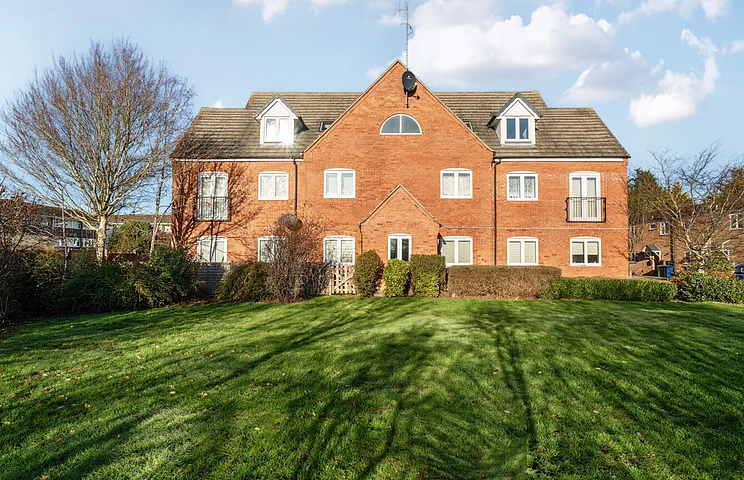 2 bedroom apartment for sale - St. Barbaras Close, Ashchurch, Tewkesbury, Gloucestershire, GL20 - Property View 1