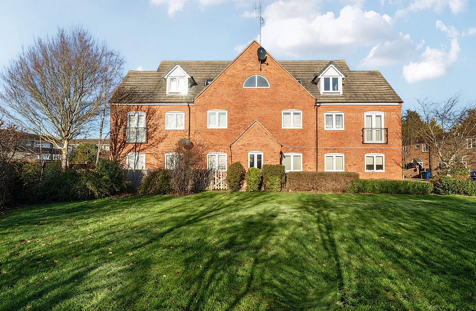 2 bedroom apartment for sale - St. Barbaras Close, Ashchurch, Tewkesbury, Gloucestershire, GL20 - Property View 1