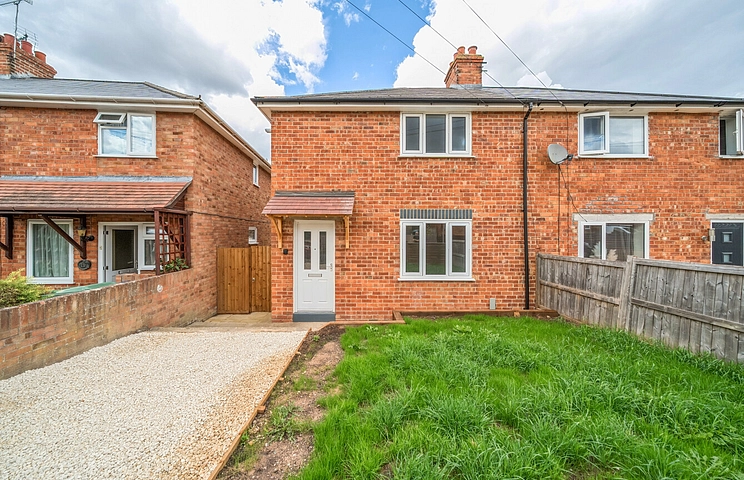 2 bedroom house for sale - Clarence Road, Tewkesbury, Gloucestershire, GL20 - Property View 1